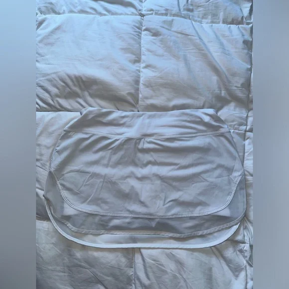 EUC Lululemon Hotty Hot Skort Size 6 - Picture 5 of 10